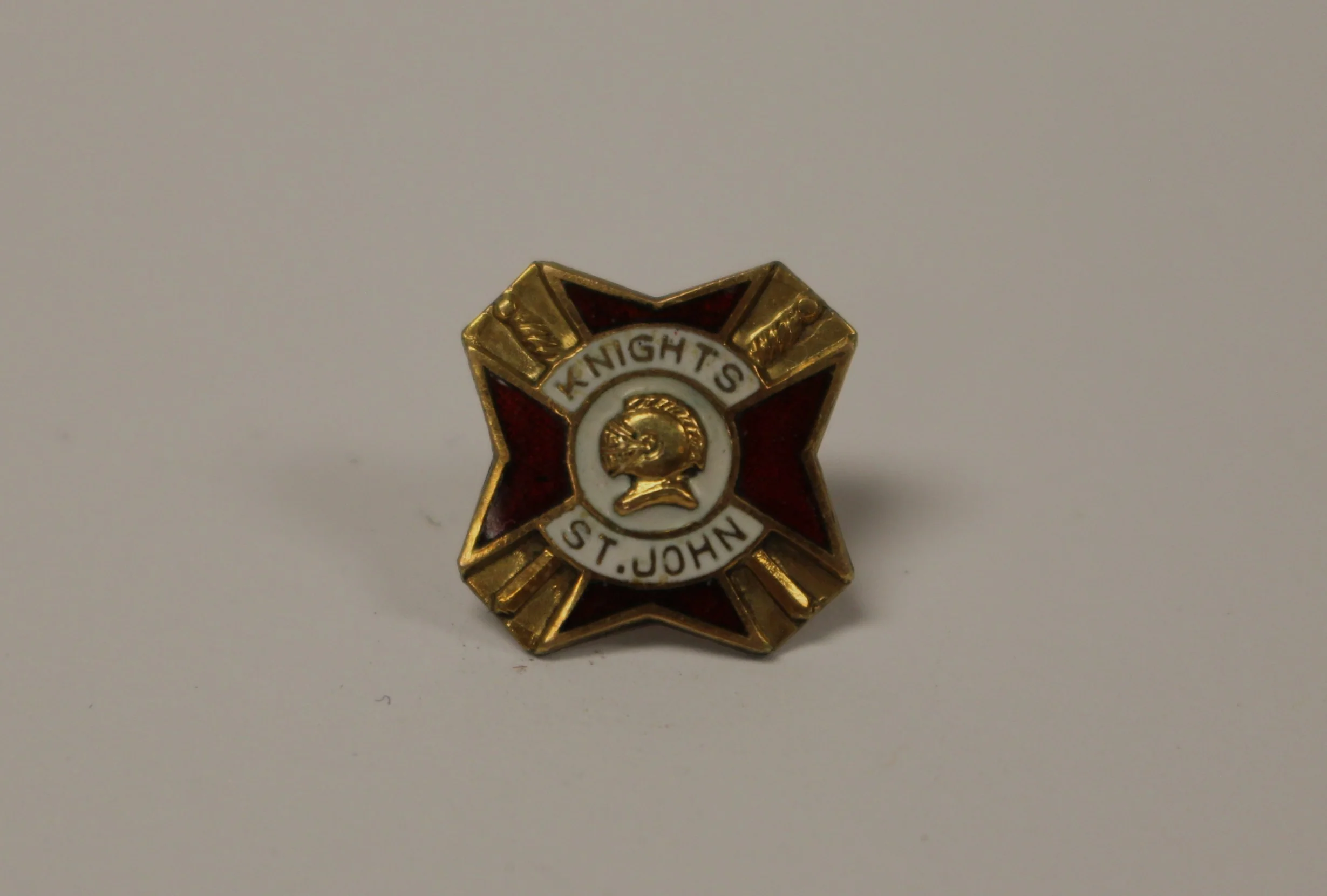 St. John Knights Templar Screw On Lapel Pin - Used