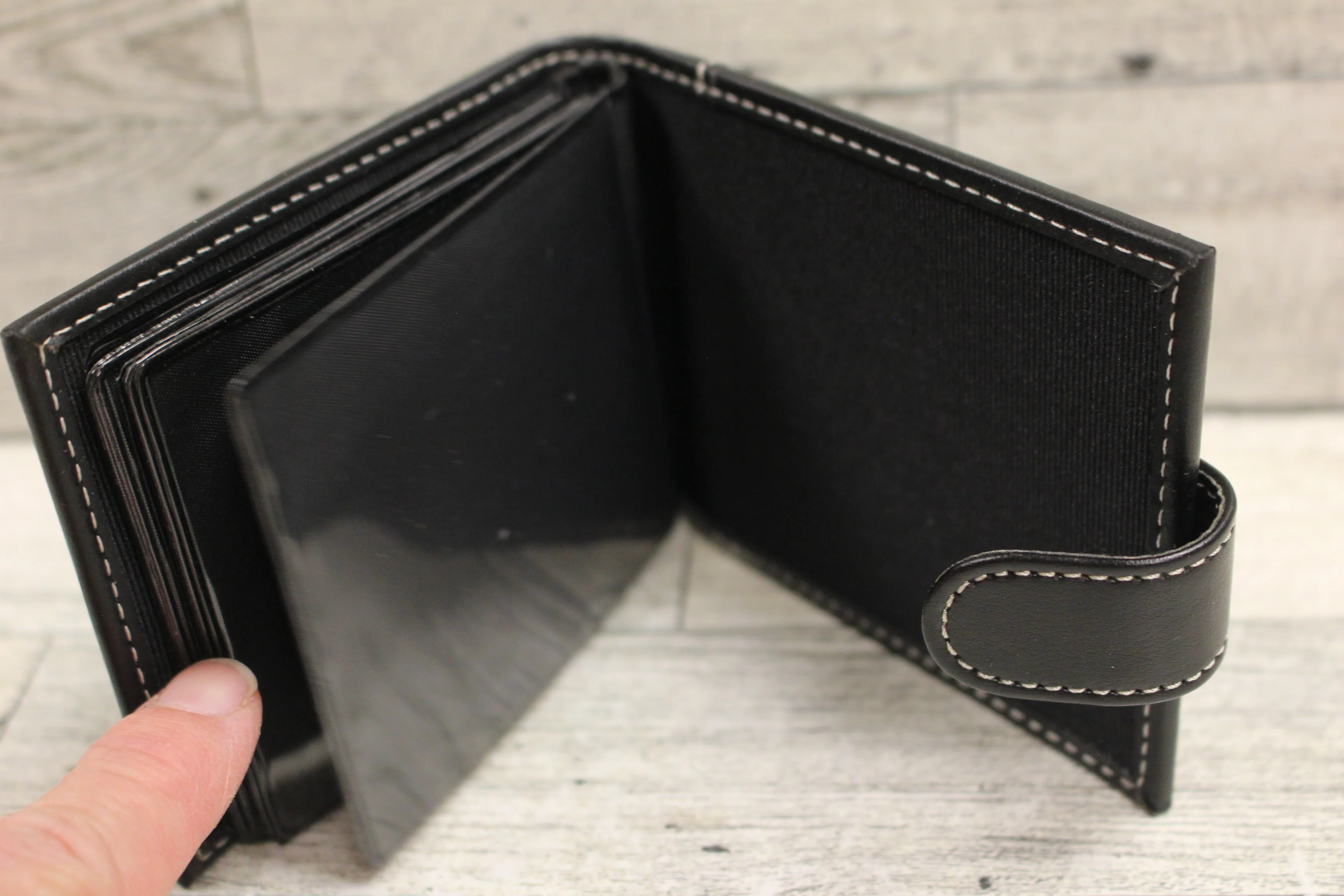 Swing Photo Album - 3-1/2" x 4" - Holds 24 pictures - Used - Image 5