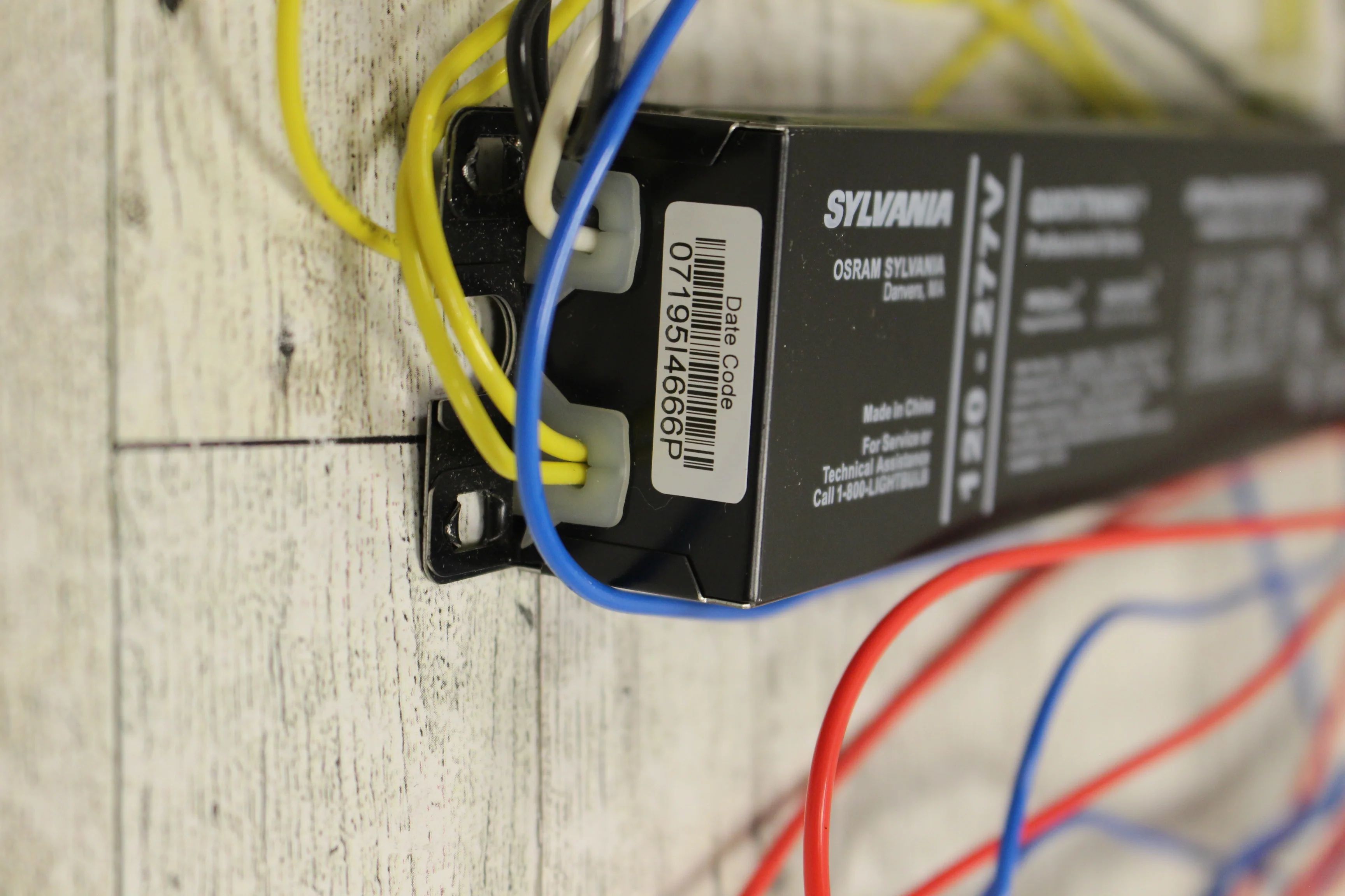 Sylvania QTP2x32T8/UNV PSN-TC Instant Start Electronic Ballast Quicktronic - New - Image 7