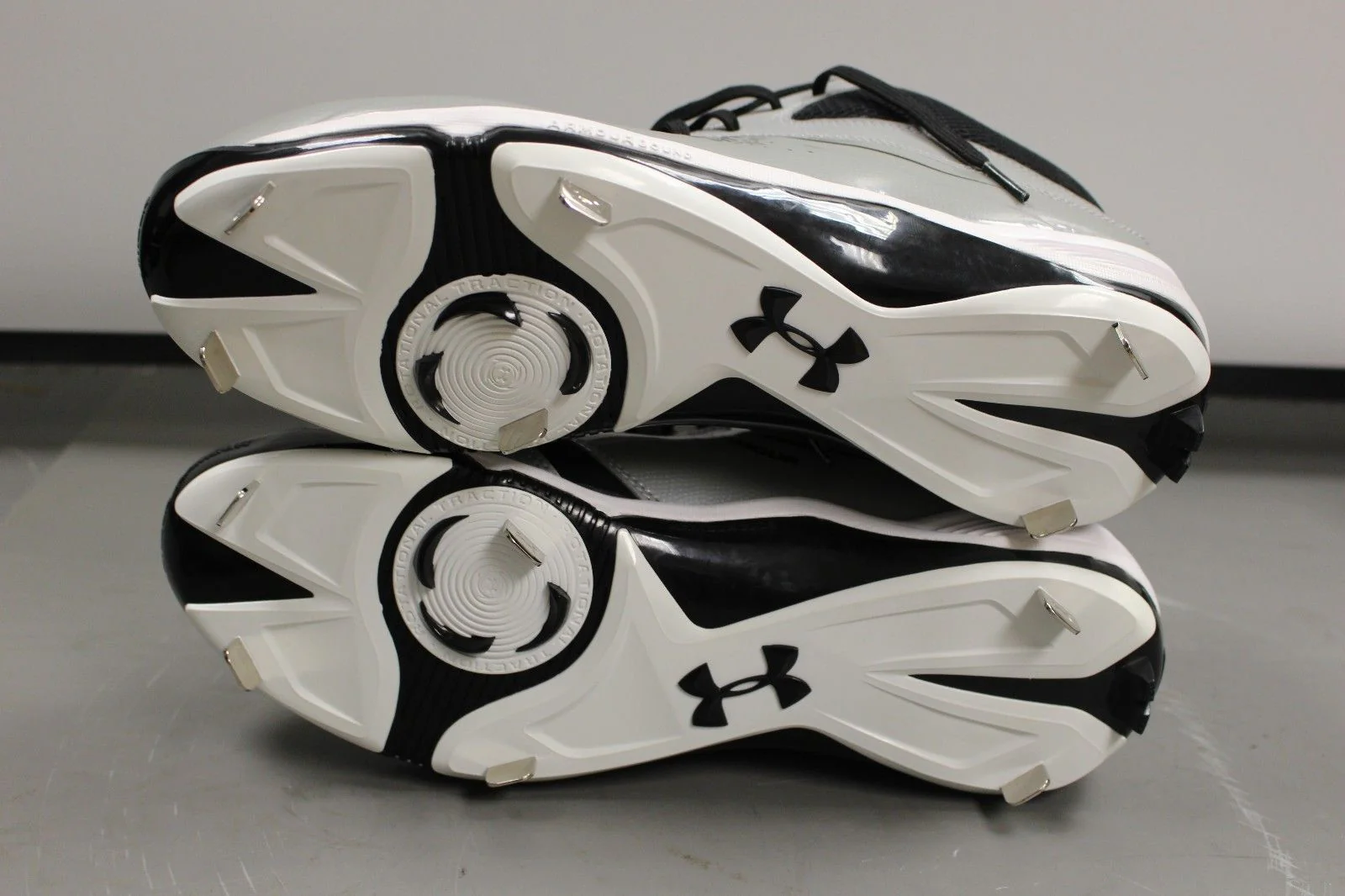 Under Armour Baseball Shoe, Size: 13, New - Image 4