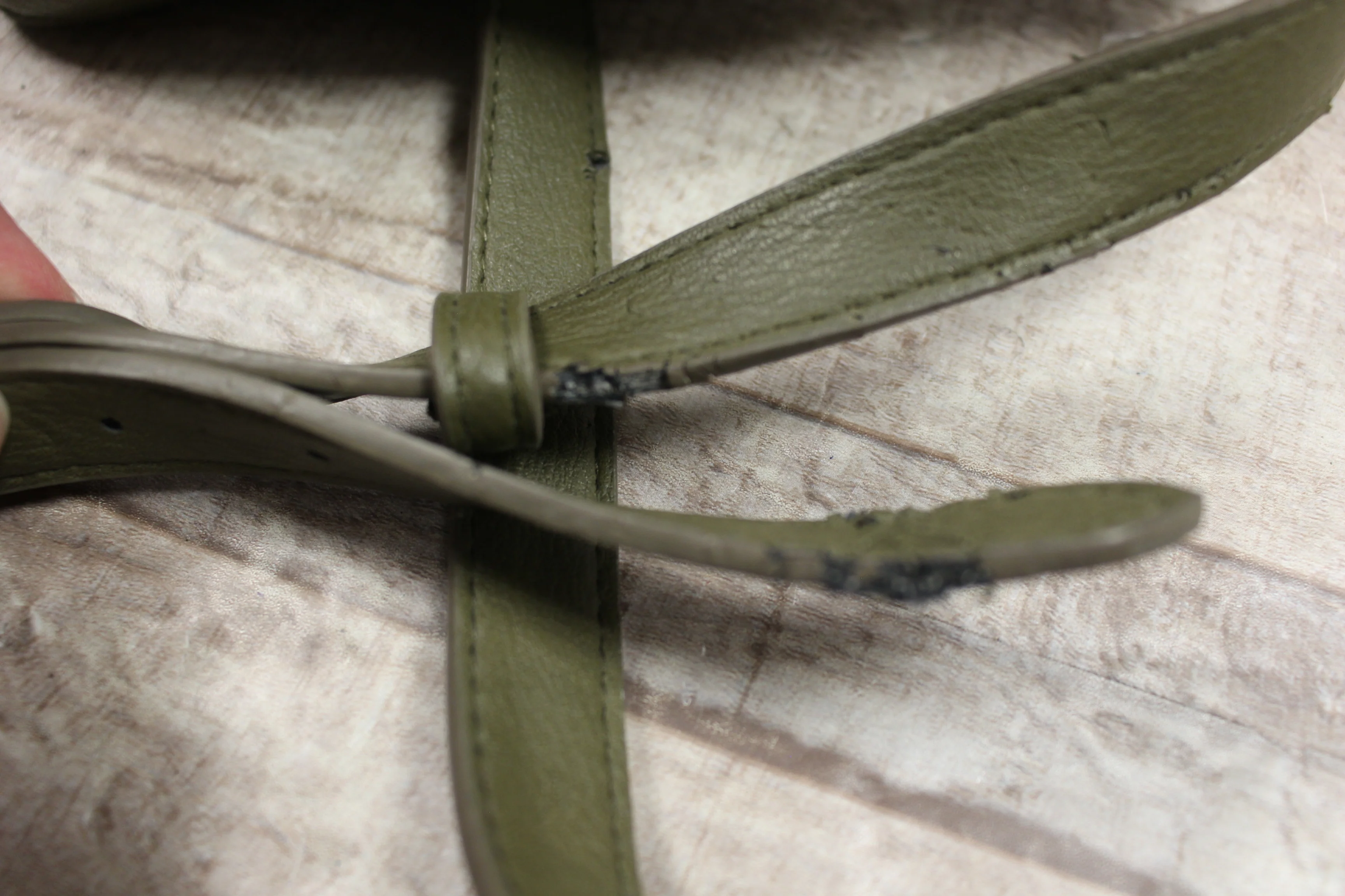 Universal Threads Good Co Faux Leather Handbag Purse -Green -Used - Image 4