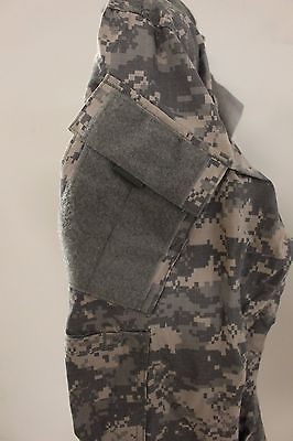 US Army ACU Combat Coat - Size: Small Long - 8415-01-586-0584 - New - Image 4
