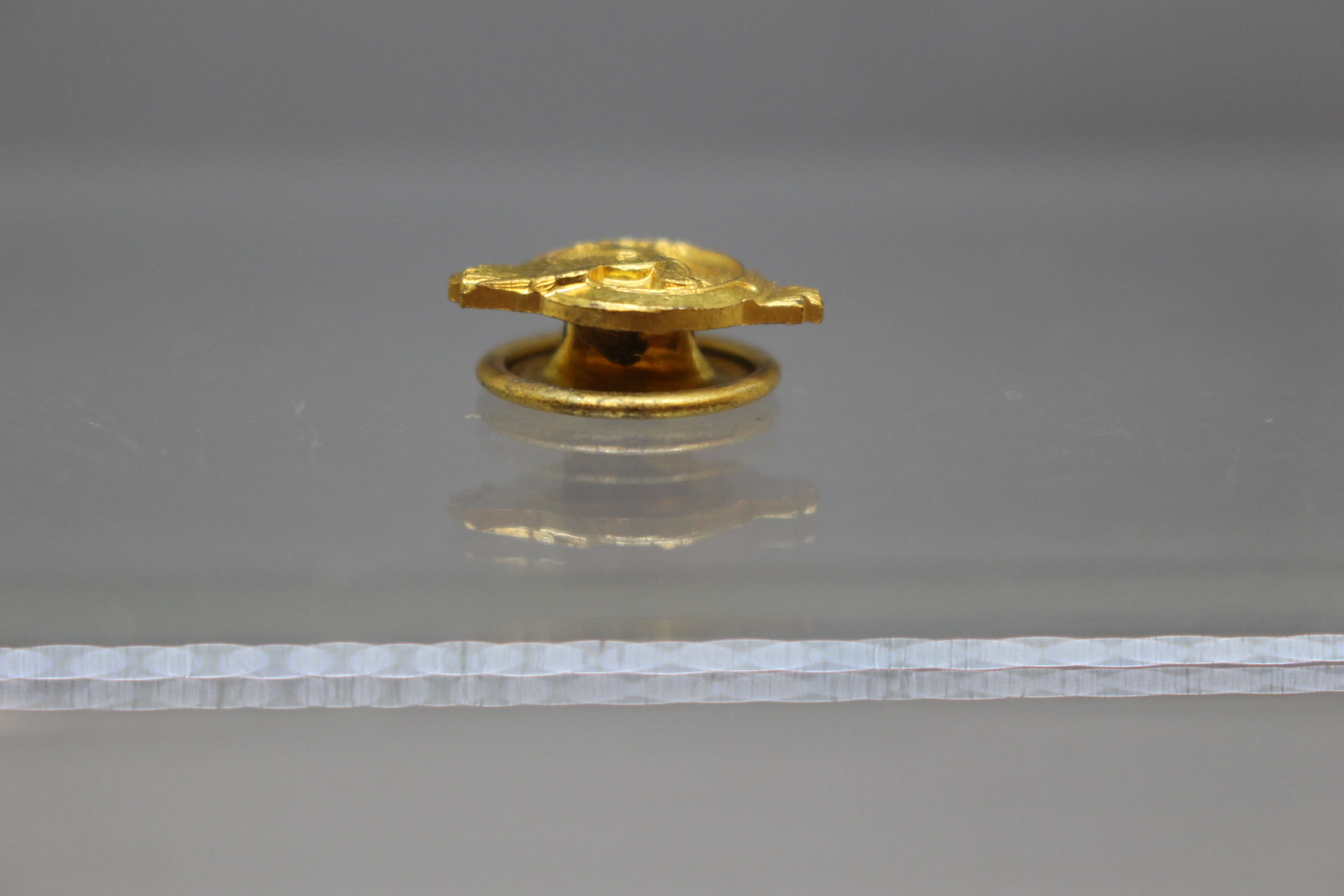 US Army Air Corps Ruptured Duck Pin - Used - Image 3