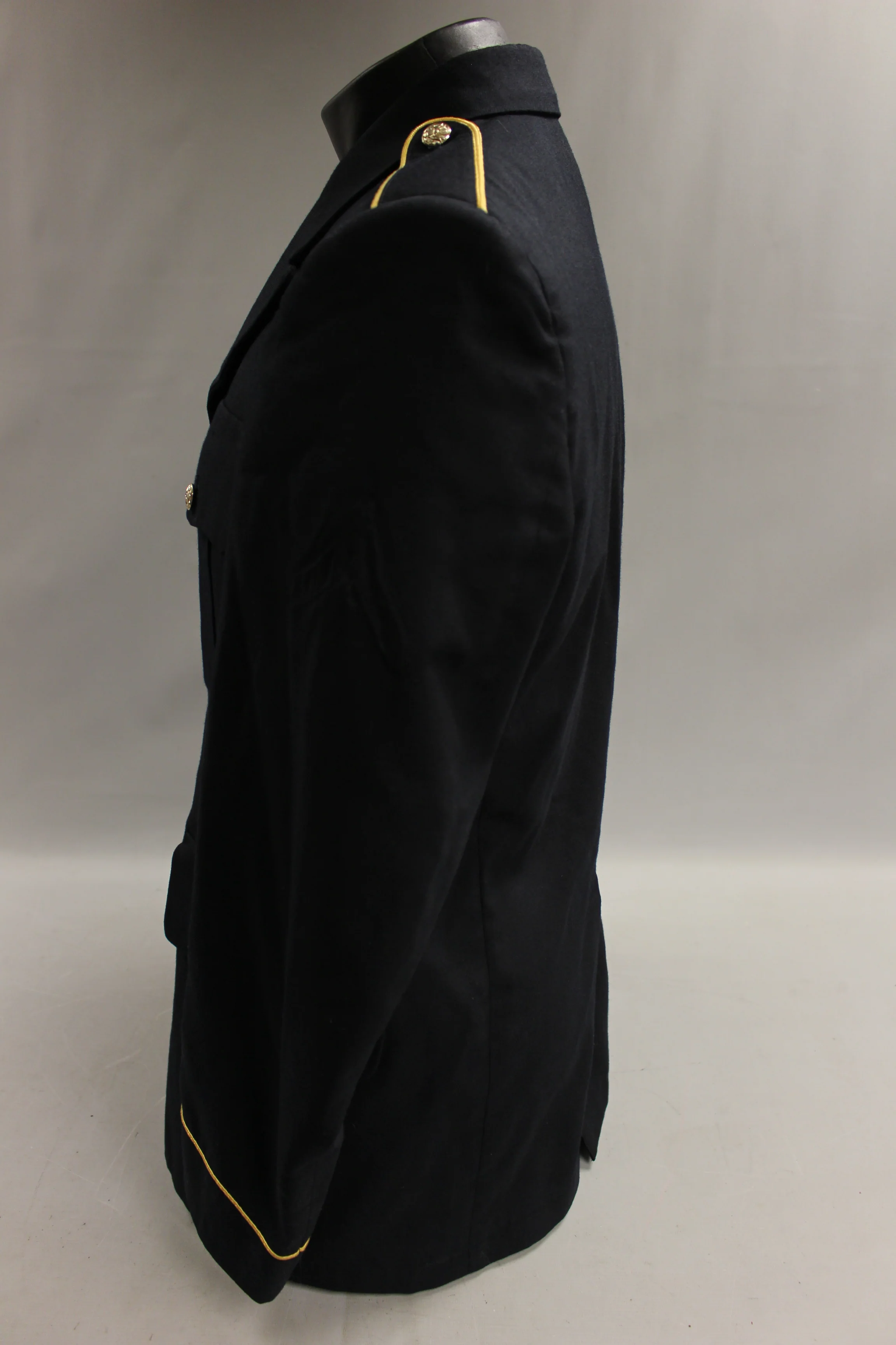 US Army ASU Man's Dress Coat - Size: 38L Classic - 8405-01-552-2936 - Used - Image 2
