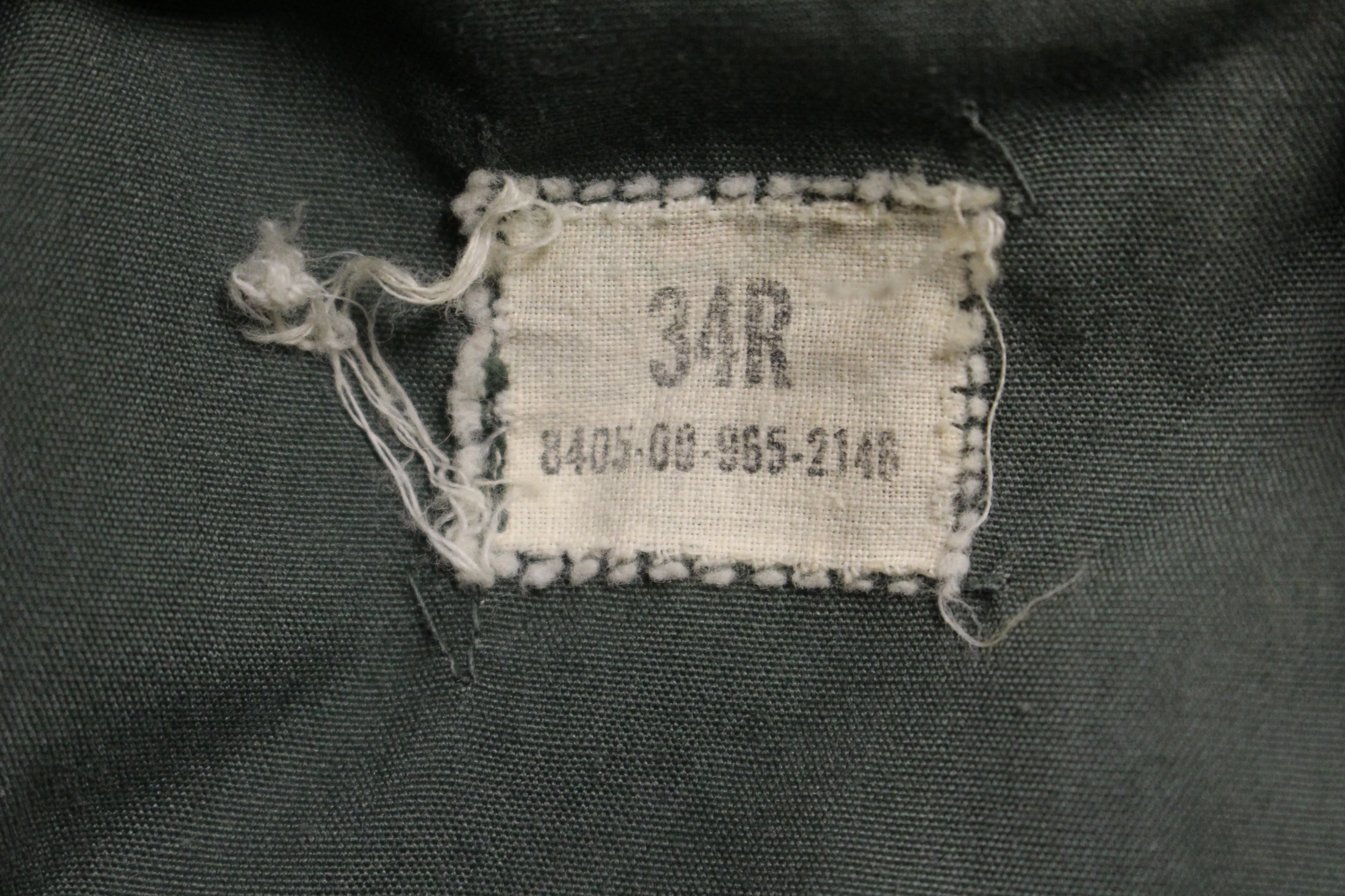 US Army Men's All Weather Trenchcoat/Raincoat - 8405-00-965-2146 - 34R - Used - Image 4