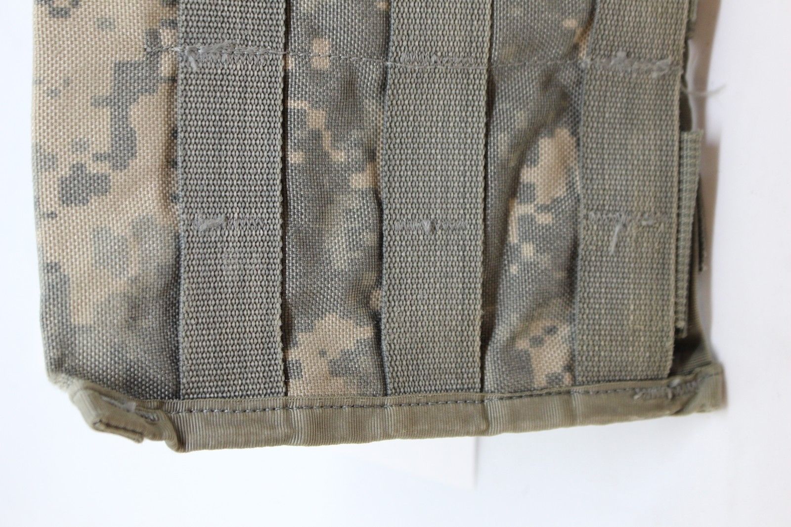 US Army Molle Triple Magazine Pouch - ACU - 8465-01-525-0598 - 3x30 - Grade C - Image 5