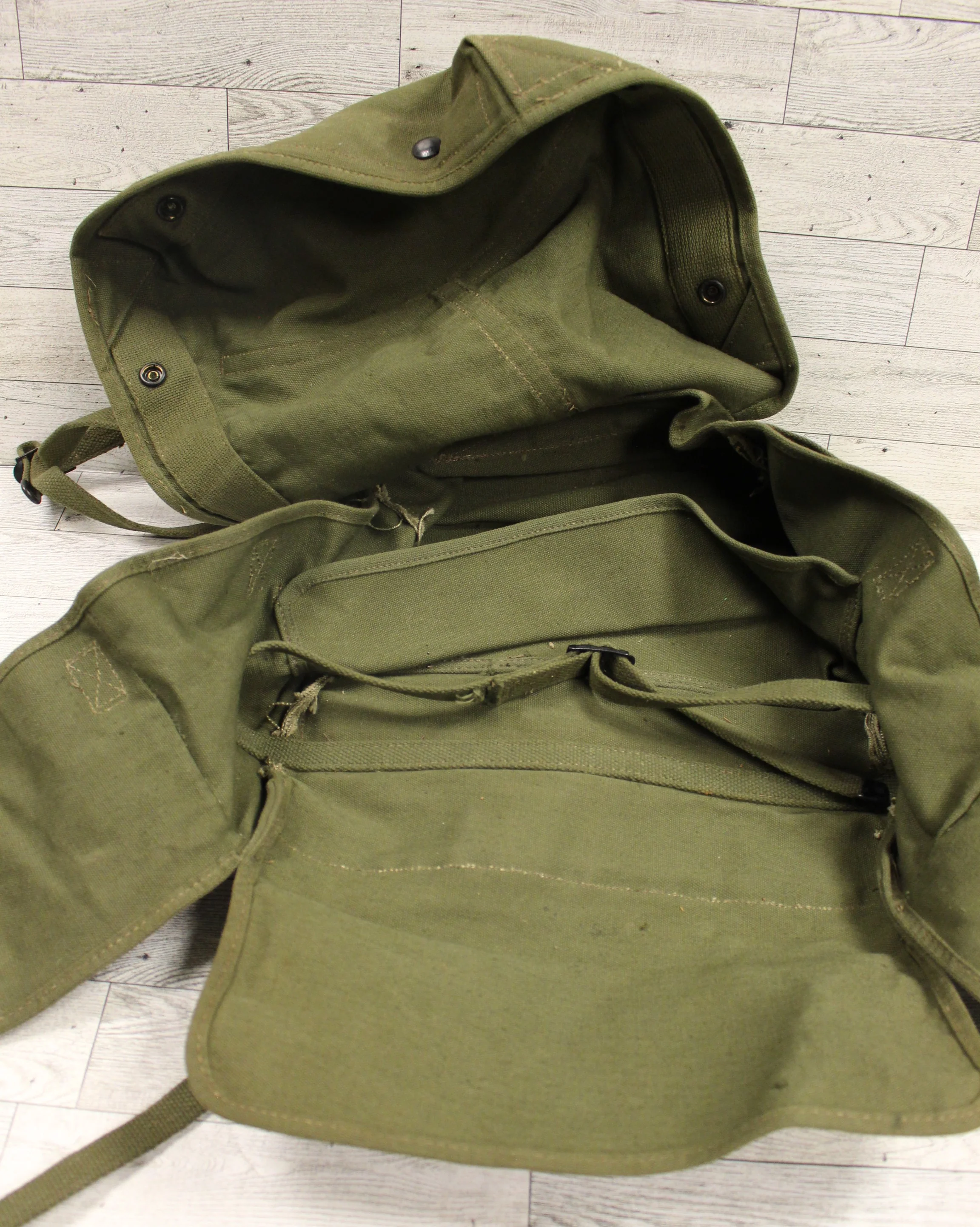 US Army Signal Corps Motorola Radio Battery Bag - CW-212/U - Used - Image 3