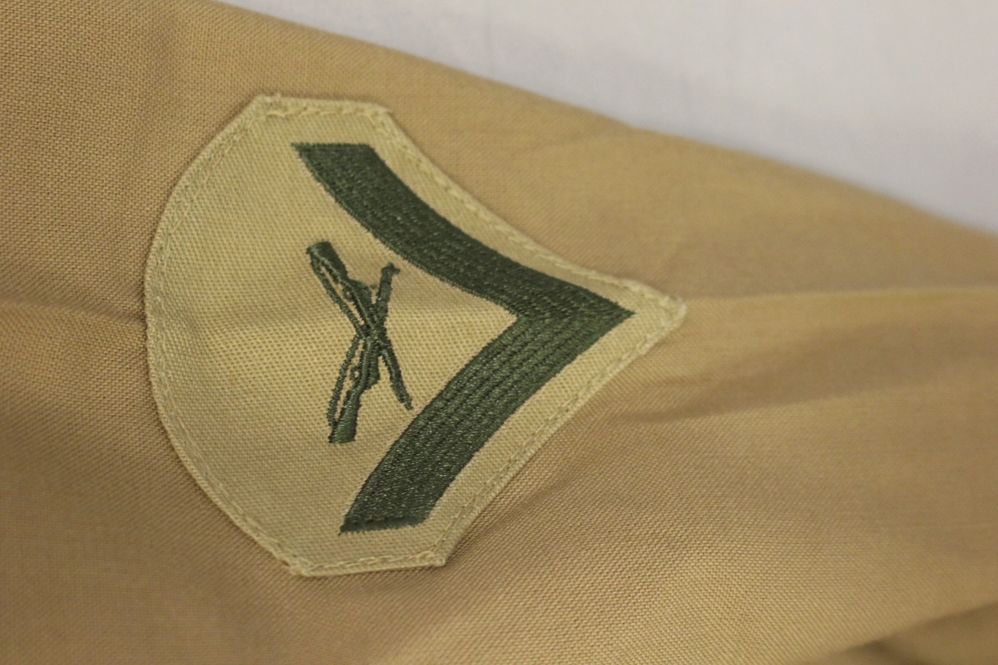 US Army Women's Long Sleeve Dress Shirt - Tan - Not Tuck In - Size: 8 Long - New - Image 4