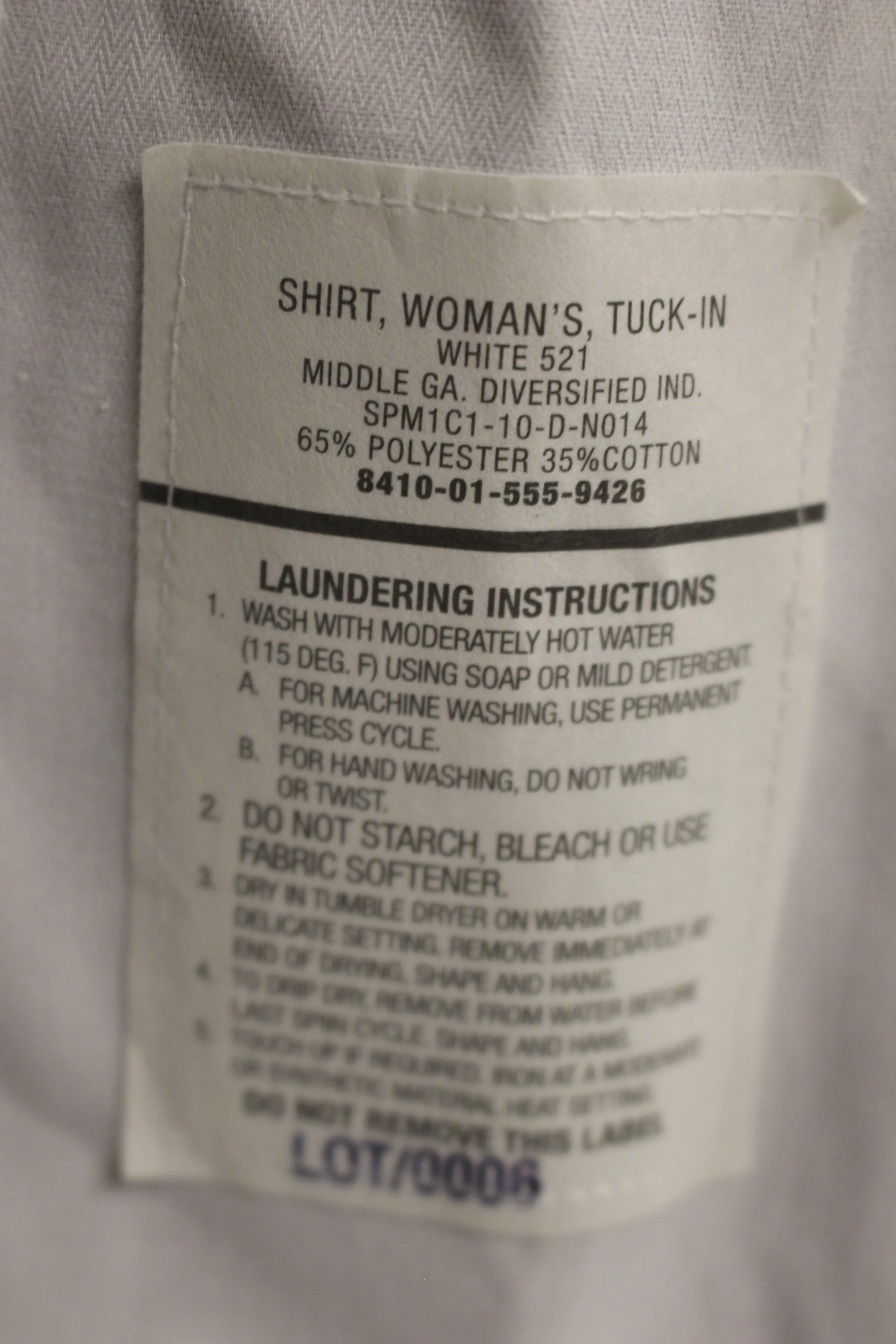 US Army Women's Long Sleeve White Tuck In Dress Shirt - 14S - 8410-01-597-6387 - Image 3