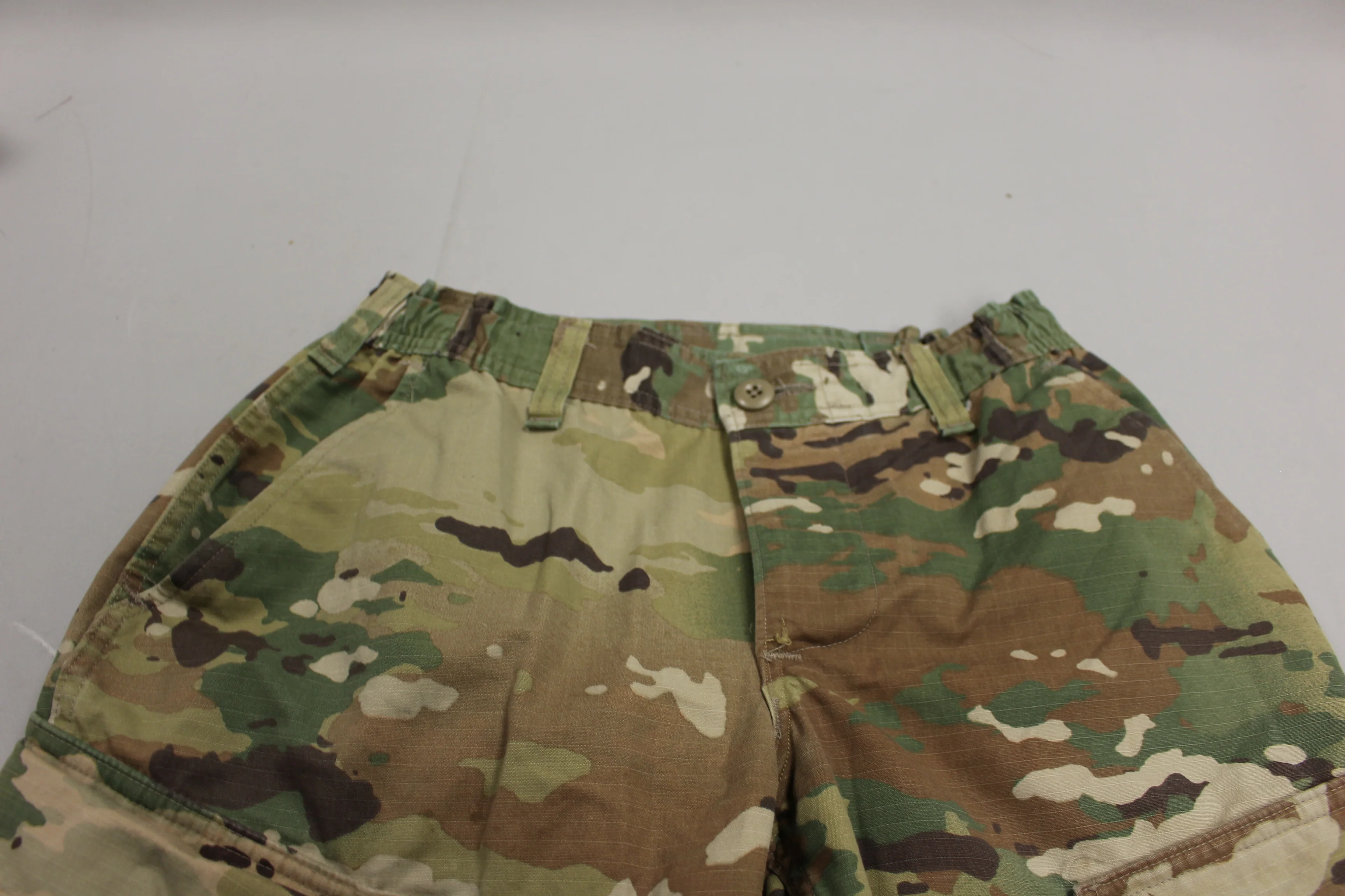 US Army Women's OCP Combat Trousers - 8415-01-623-3394- 28 Long - Used - Image 3