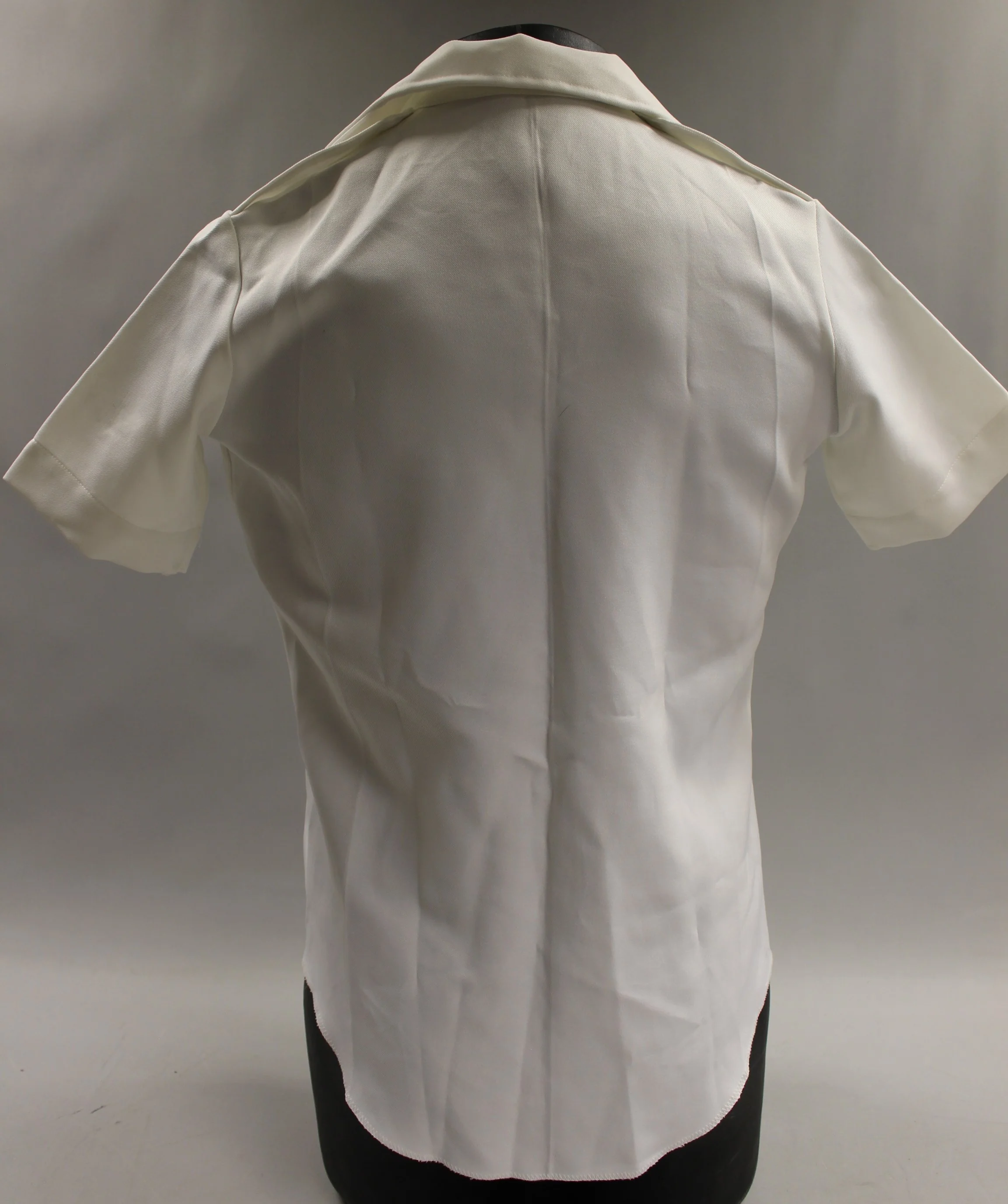 US Navy Women's Short Sleeve White Dress Shirt -Size: 32 -8410-01-152-7620 -Used - Image 2