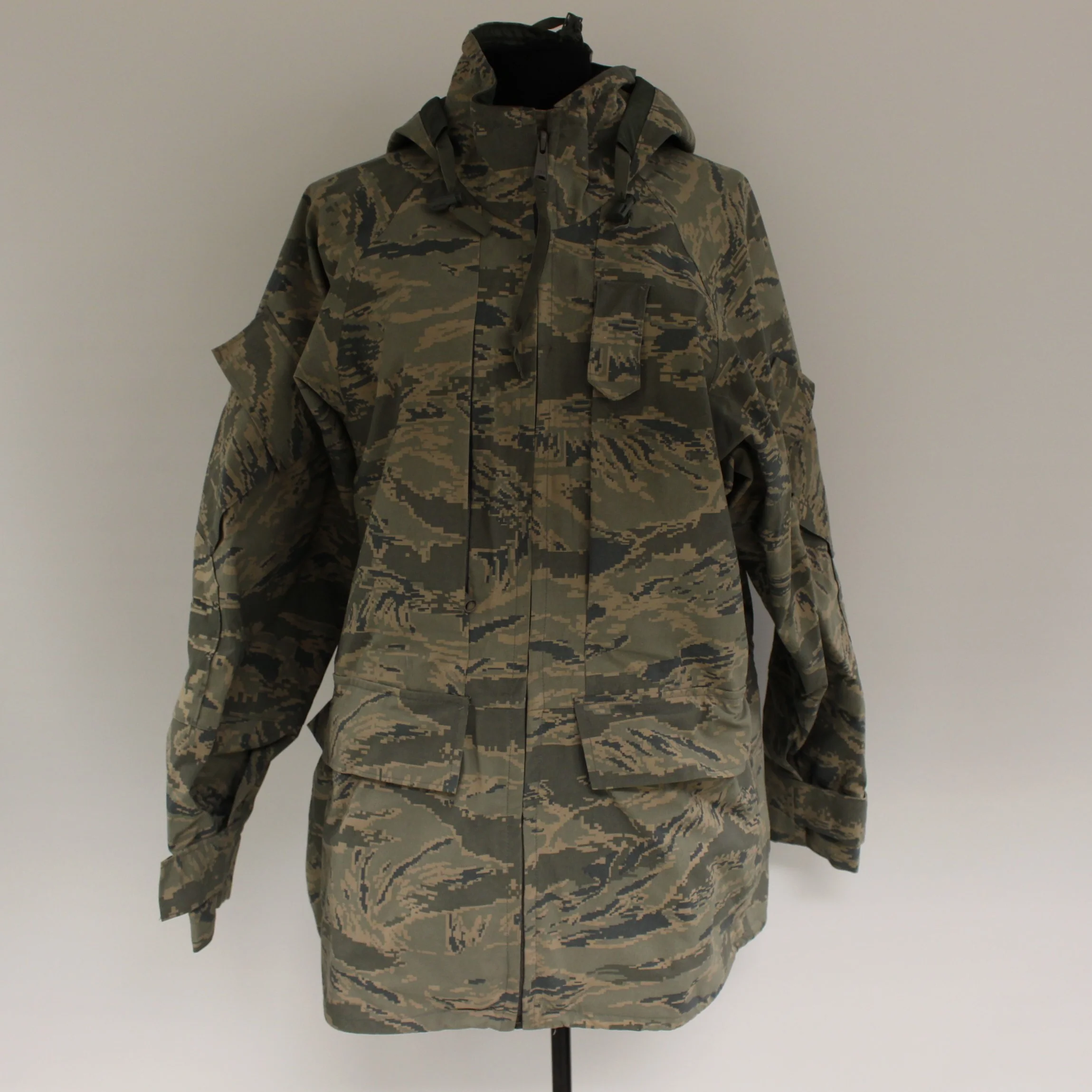 USAF APECS All Purpose Environmental Camouflage Parka - Medium Regular - Used