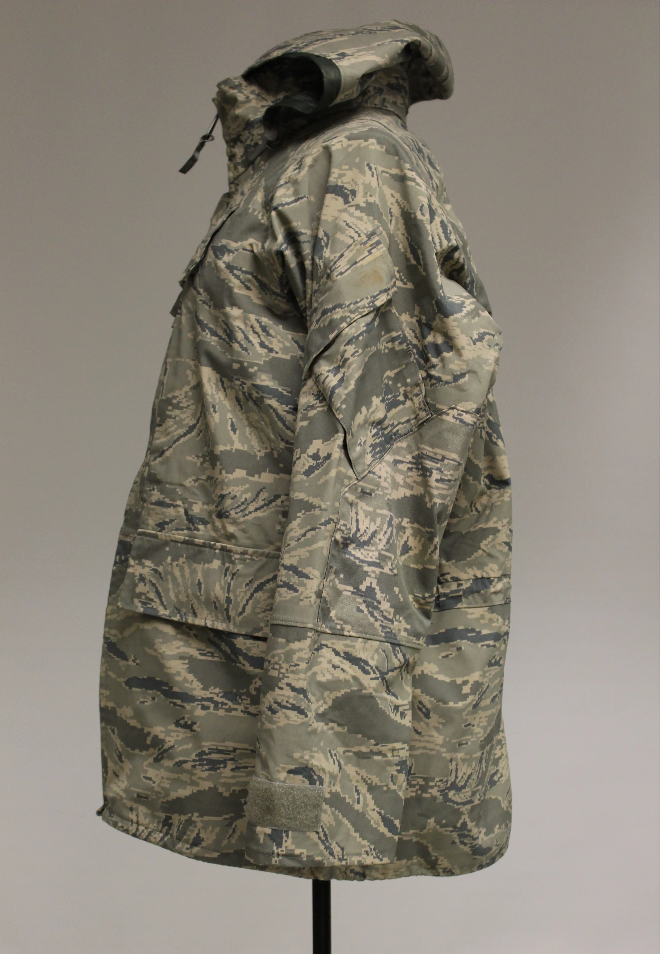 USAF APECS All Purpose Environmental Camouflage Parka - Medium Regular - Used - Image 5