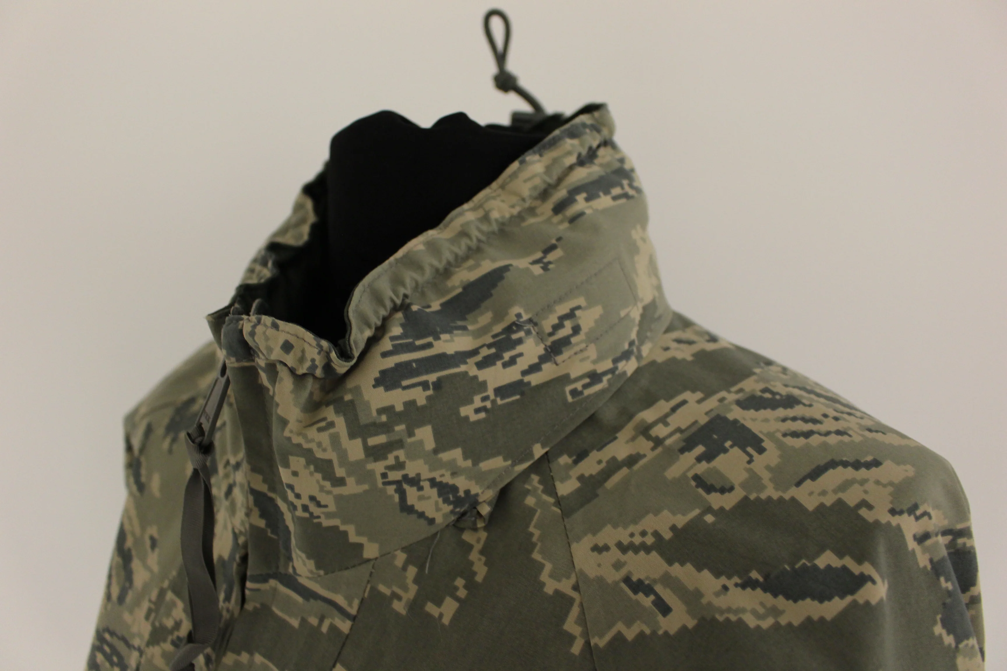 USAF APECS All Purpose Environmental Camouflage Parka - Size: Large Short - Used - Image 4