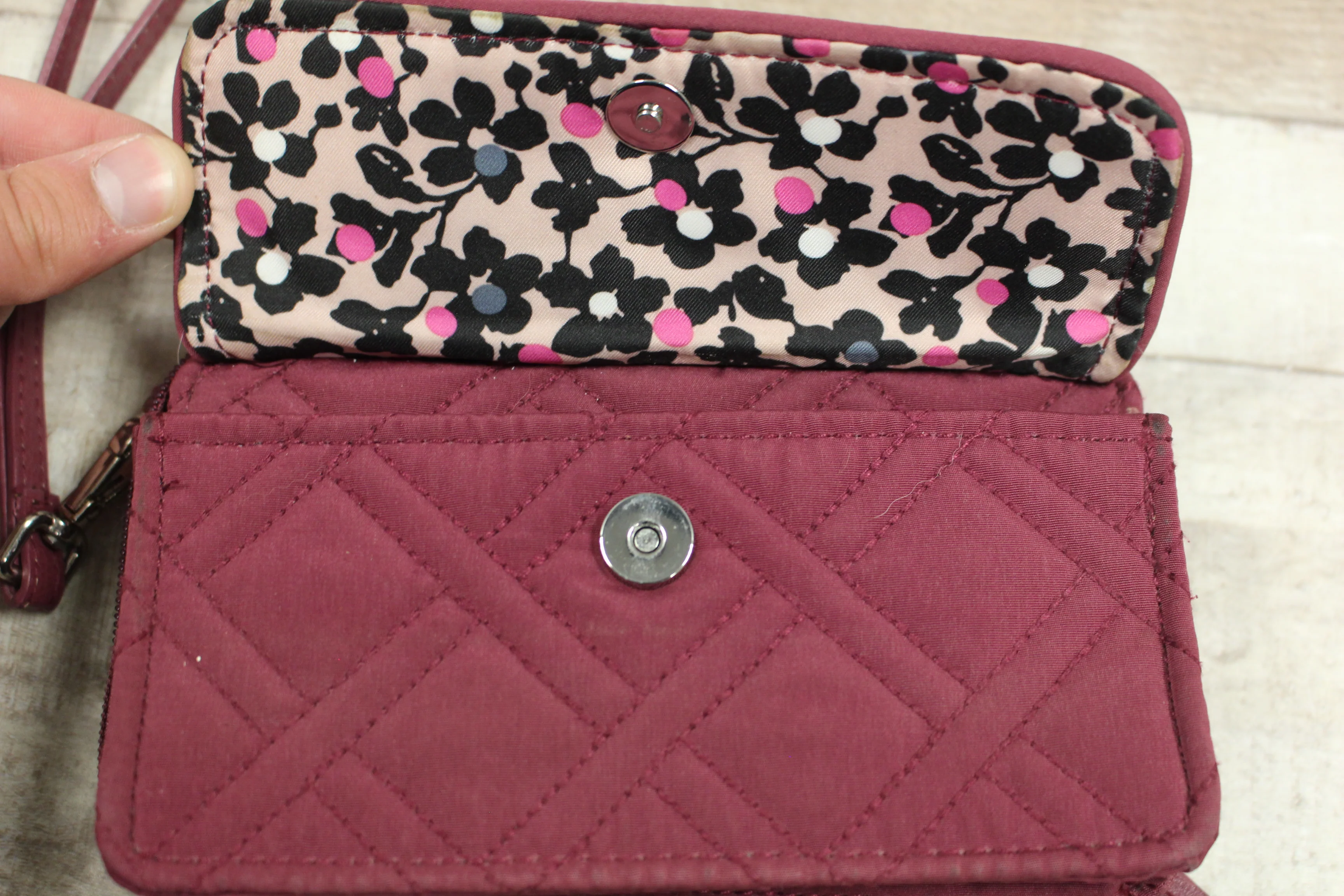 Vera Bradley Wristlet - Burgundy - Used - Image 5