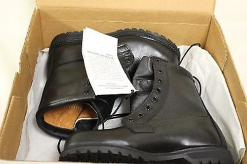 Vibram Intermediate Cold/Wet Weather Boots with Safety Toe, Size: 4XW, Black, New - Image 6