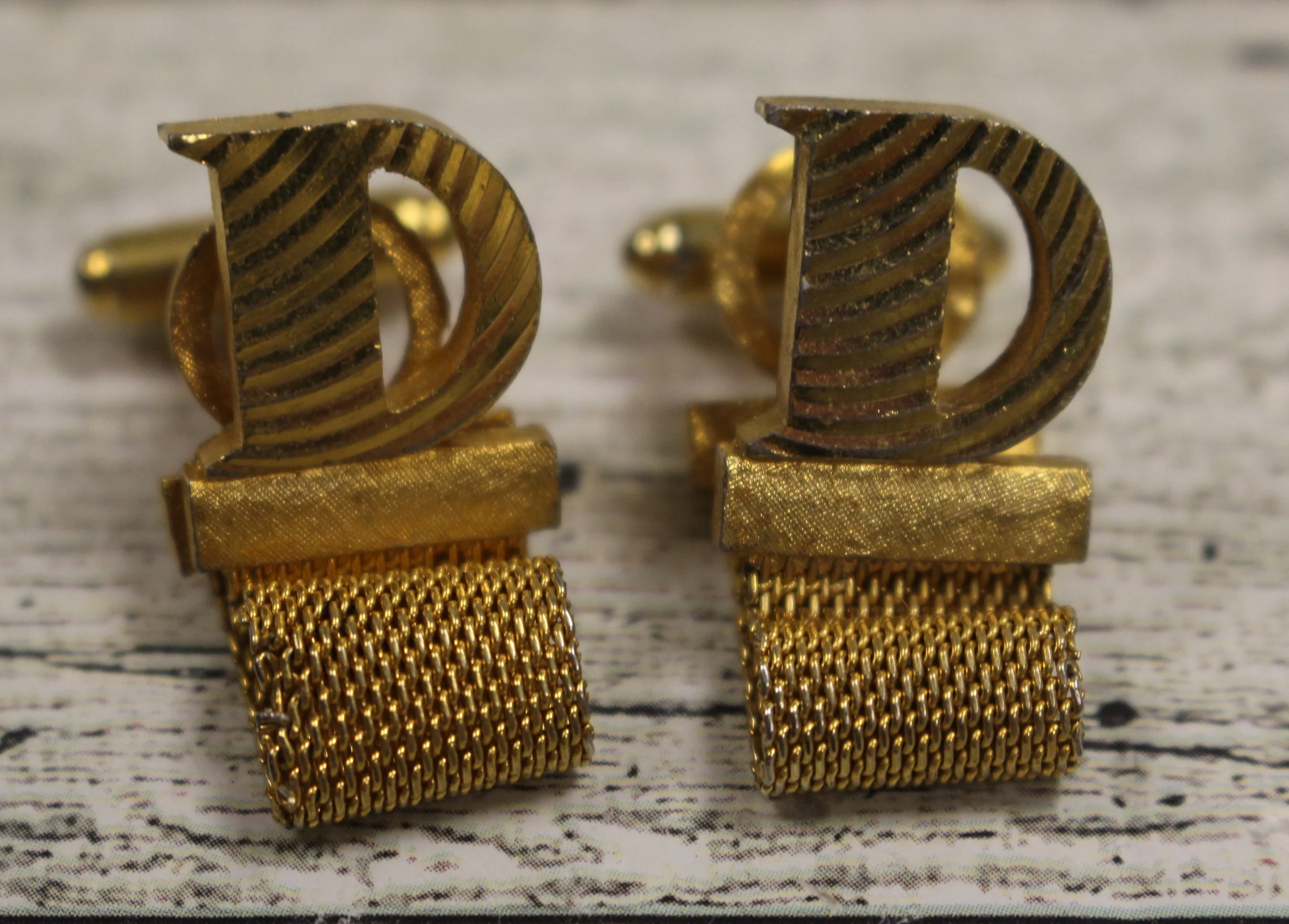 Vintage Dante "D" Monogram Initial Letter Mesh Wraparound Cuff Links - Used