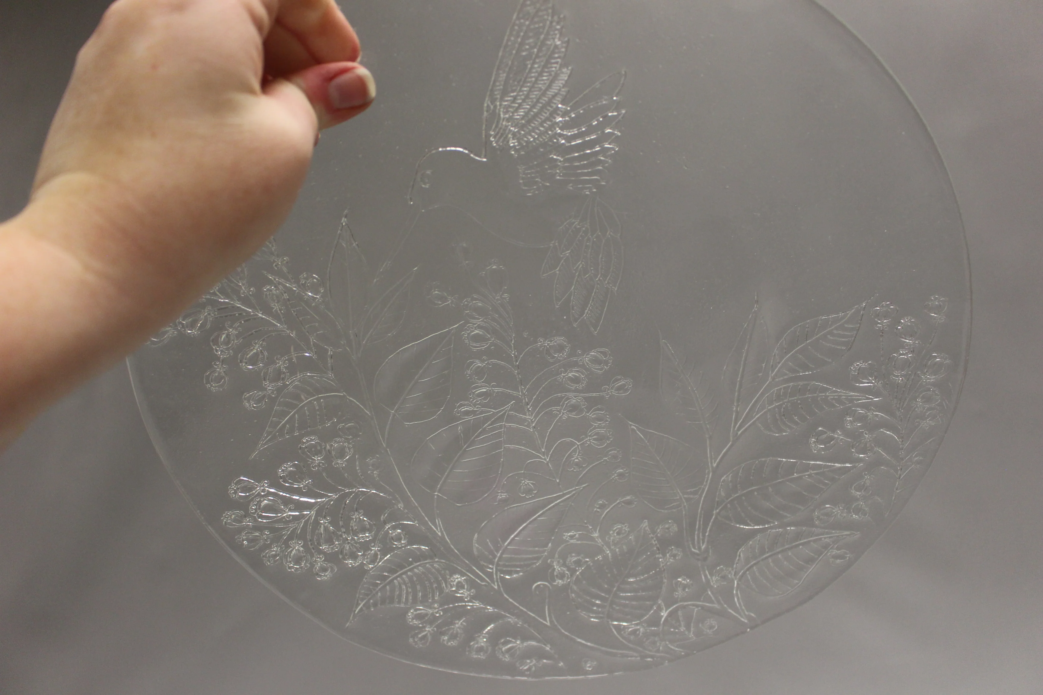 Vintage Fused Glass Hummingbird Candy Dish -Clear -Used - Image 2