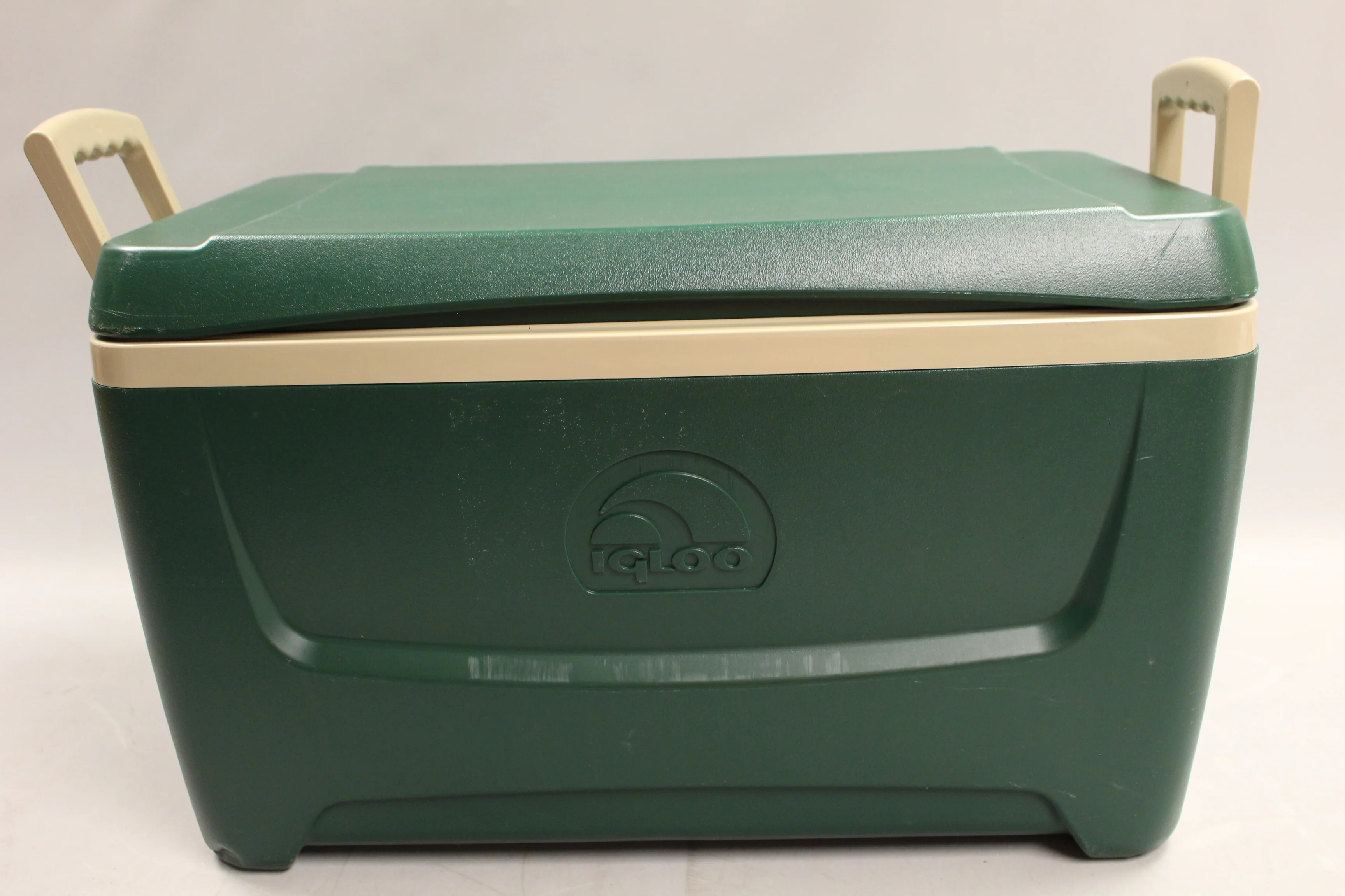 Vintage Igloo 48 Quart Green/Tan Cooler - Used - Image 6