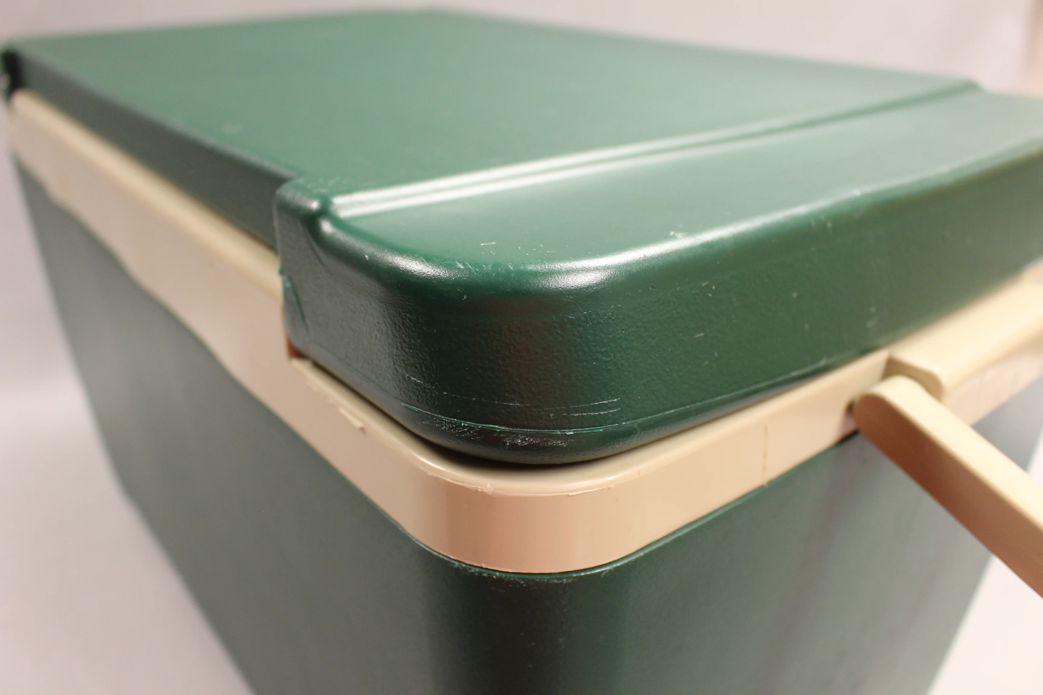 Vintage Igloo 48 Quart Green/Tan Cooler - Used - Image 8