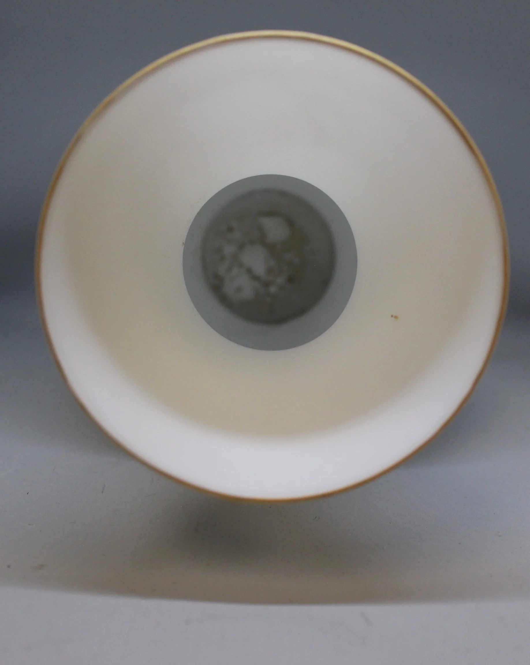 Vintage Italian Norleans Crystal Satin White Vase with Blue Flowers - Used - Image 4