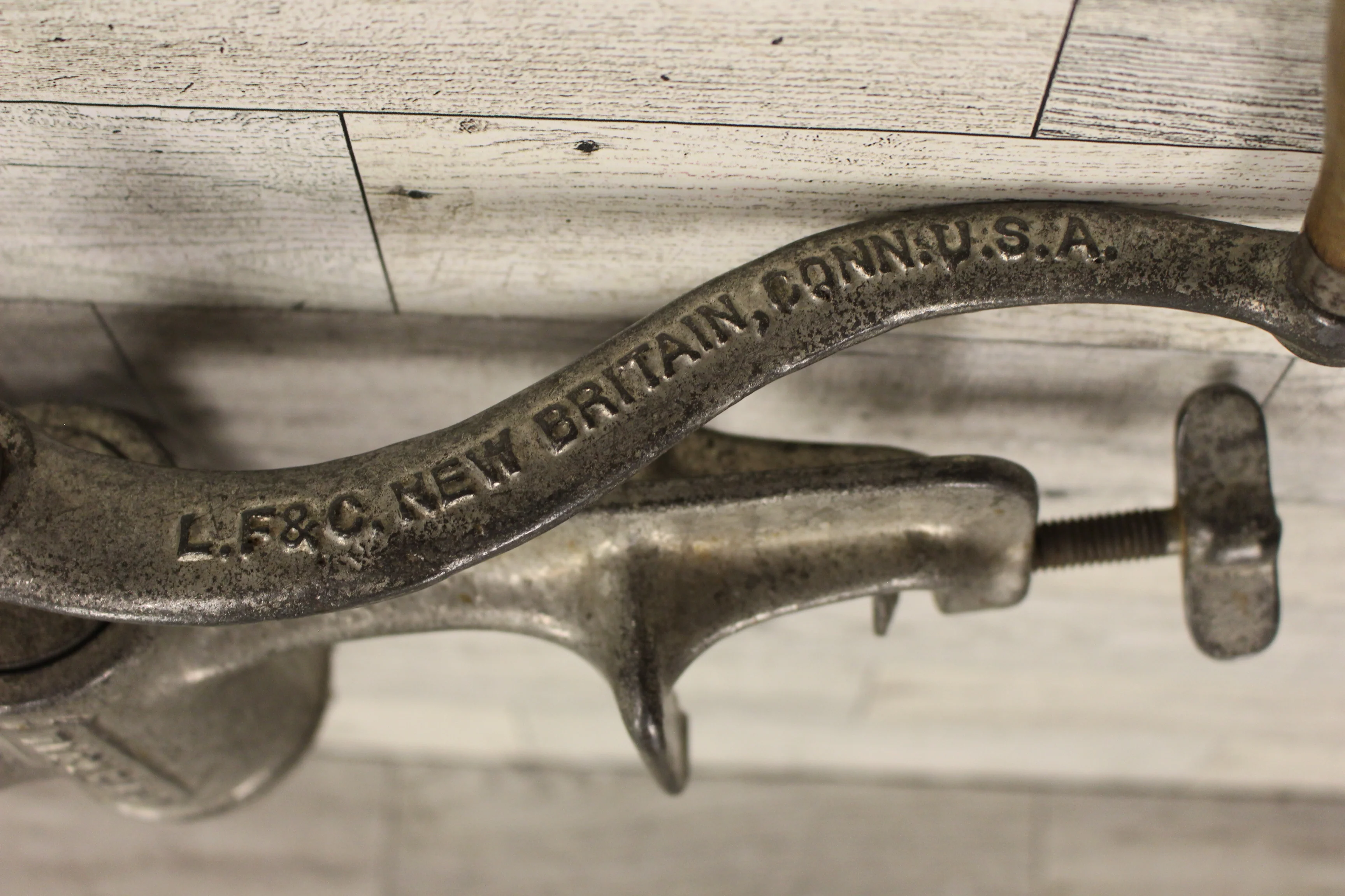 Vintage LF&C New Brittan Meat Grinder - Used - Image 3