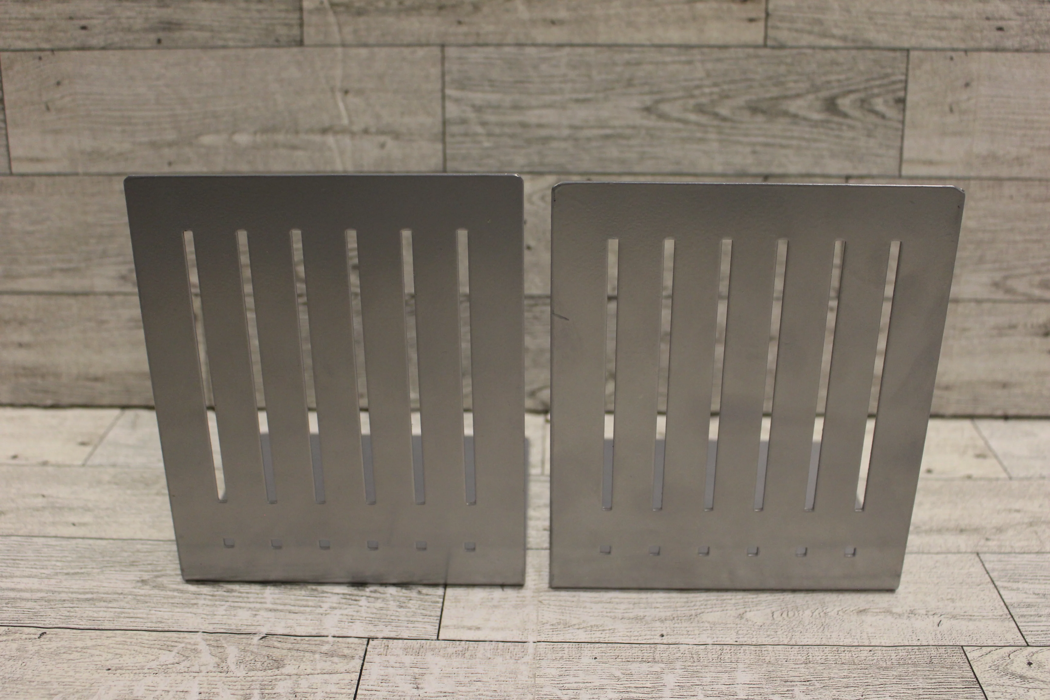 Vintage Spectrum Division Designs 6" MCM Metal Bookends - Set of 2 - Used
