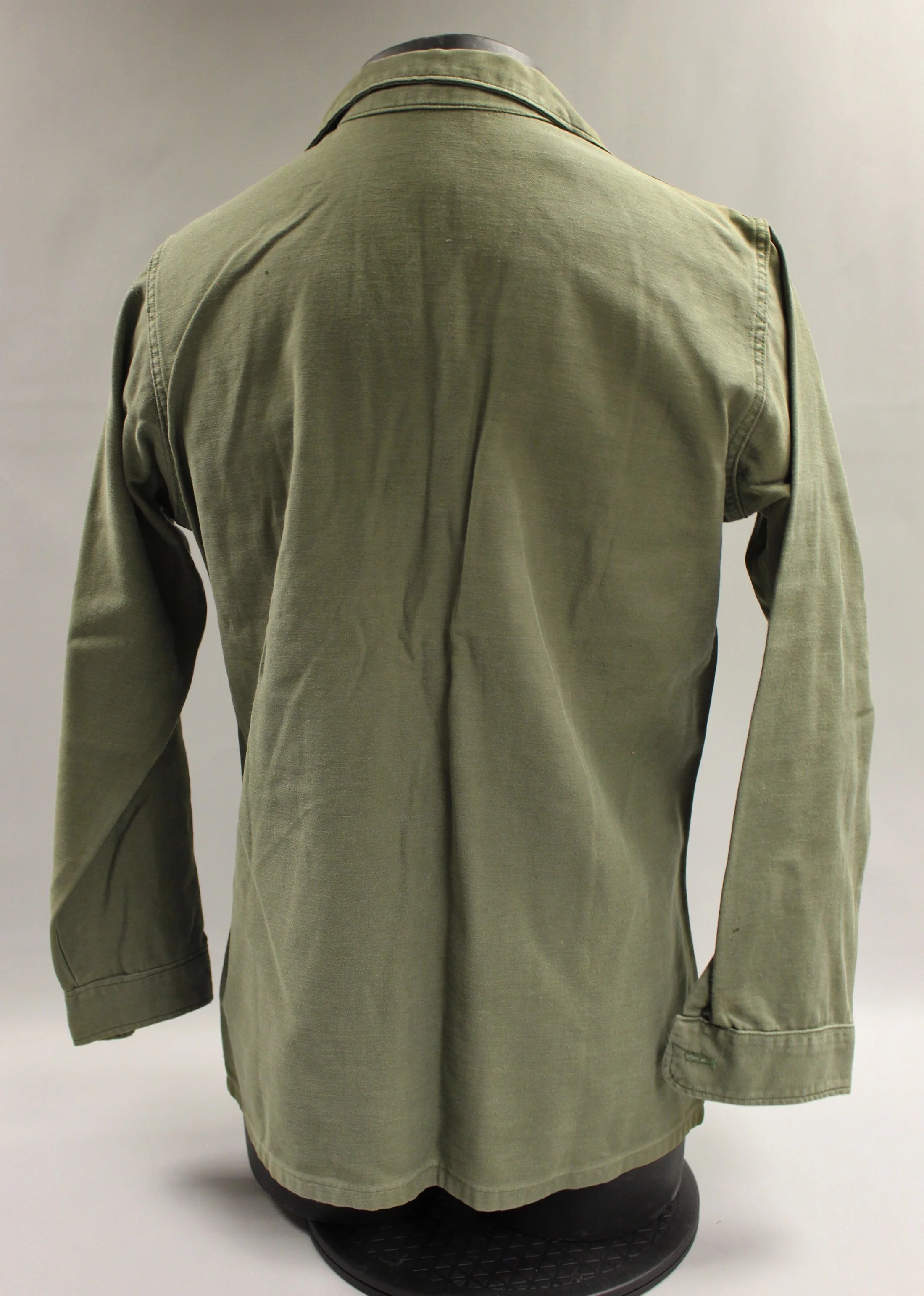 Vintage US Army OG-107 Sateen Cotten Shirt - 8405-781-8947 - 15 1/2 x 33 - Used - Image 2