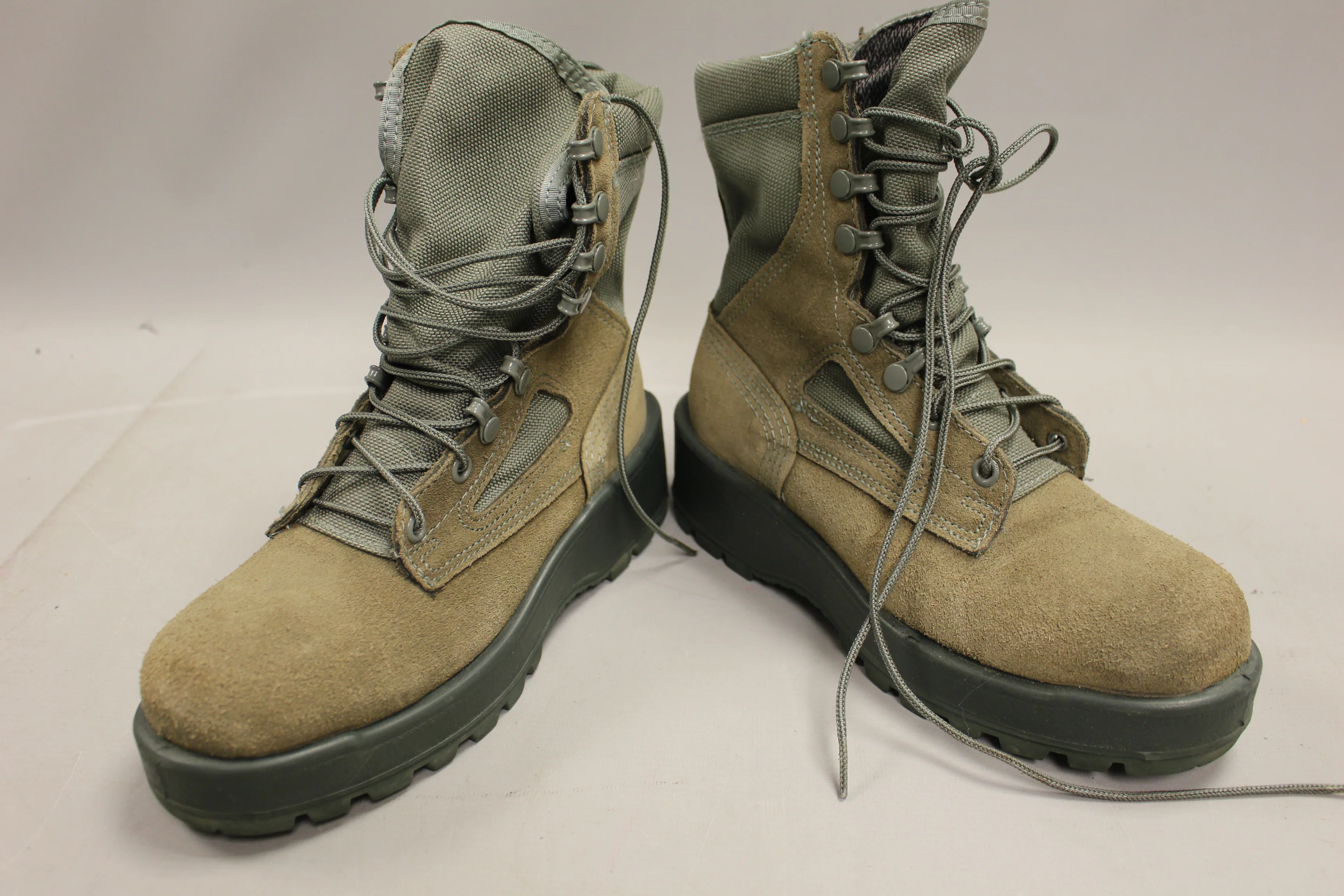 Wellco Women's Temperate Weather Combat Boot - Size: 5.5RF - Sage Green - Used