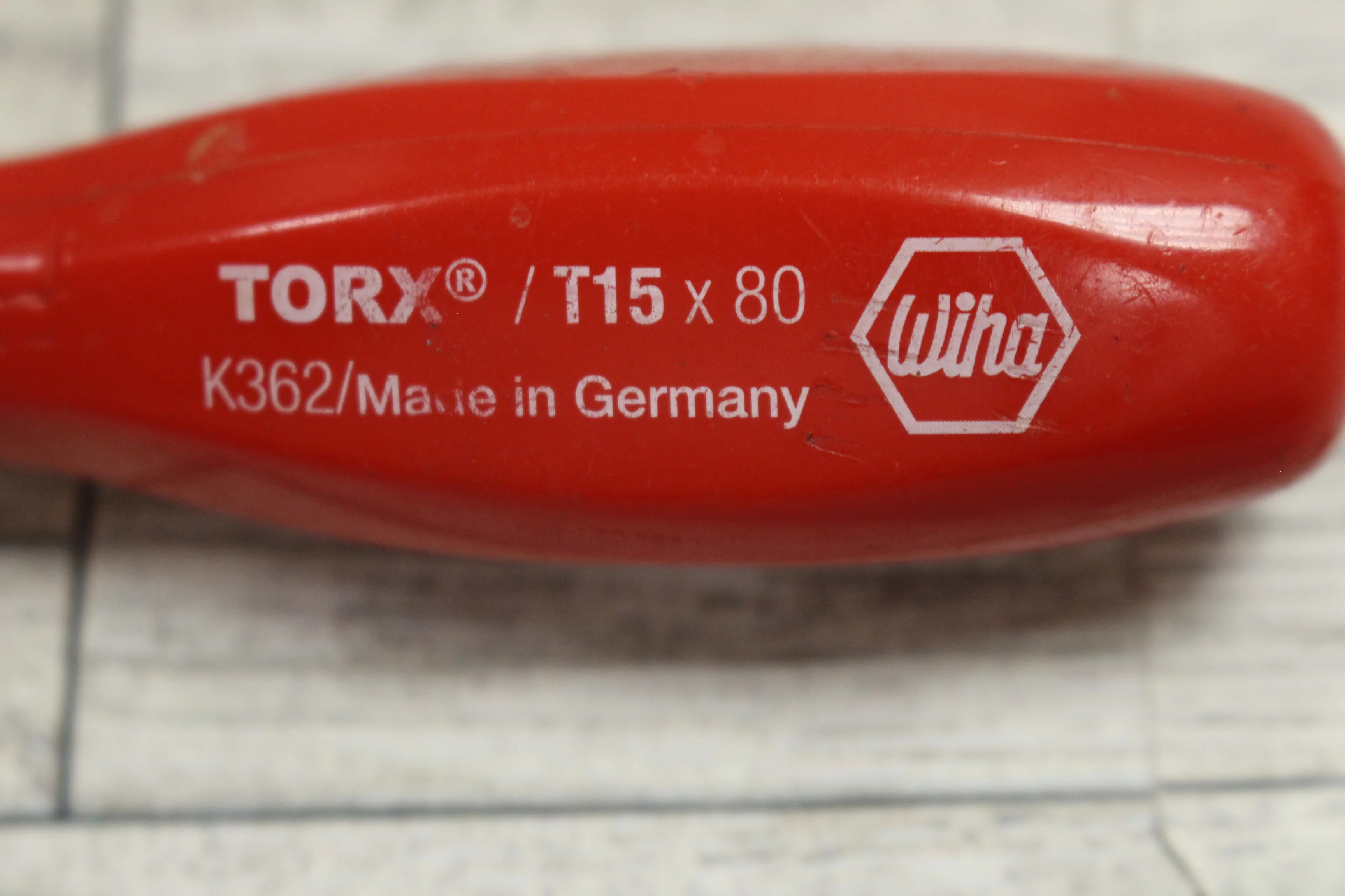 Wiha T15 x 80mm Torx Screwdriver with Soft Finish Handle - Used - Image 7