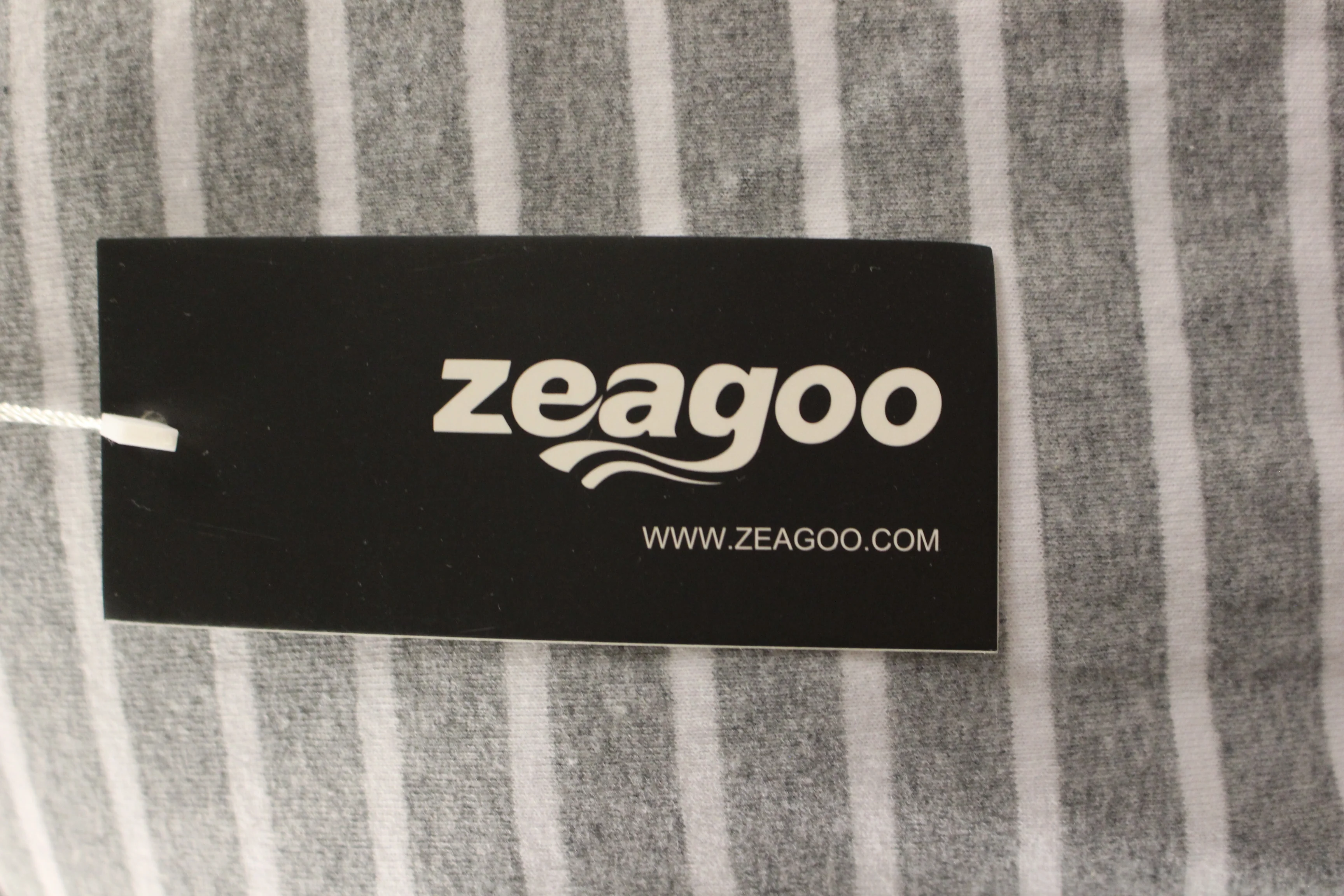 Zeagoo Women's Striped V Neck Long Sleeve - Medium -Striped -New - Image 4